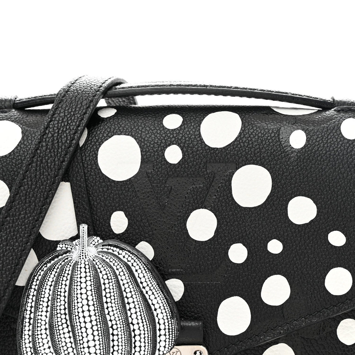 LV X YK Empreinte Monogram Giant Pochette Metis Black
