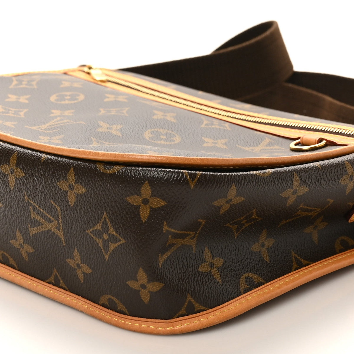 Monogram Bosphore PM Messenger