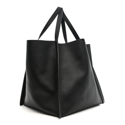 Supple Calfskin Medium Cube Black