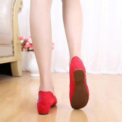 Phoenix Embroidered Old Peking Vintage Flat Shoes