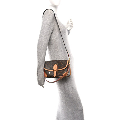 Monogram Diane Black