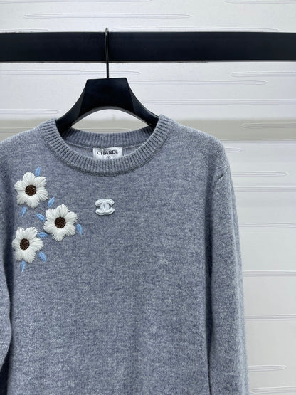 Chanel Floral Patterns Gray Sweater Embroidered 340998