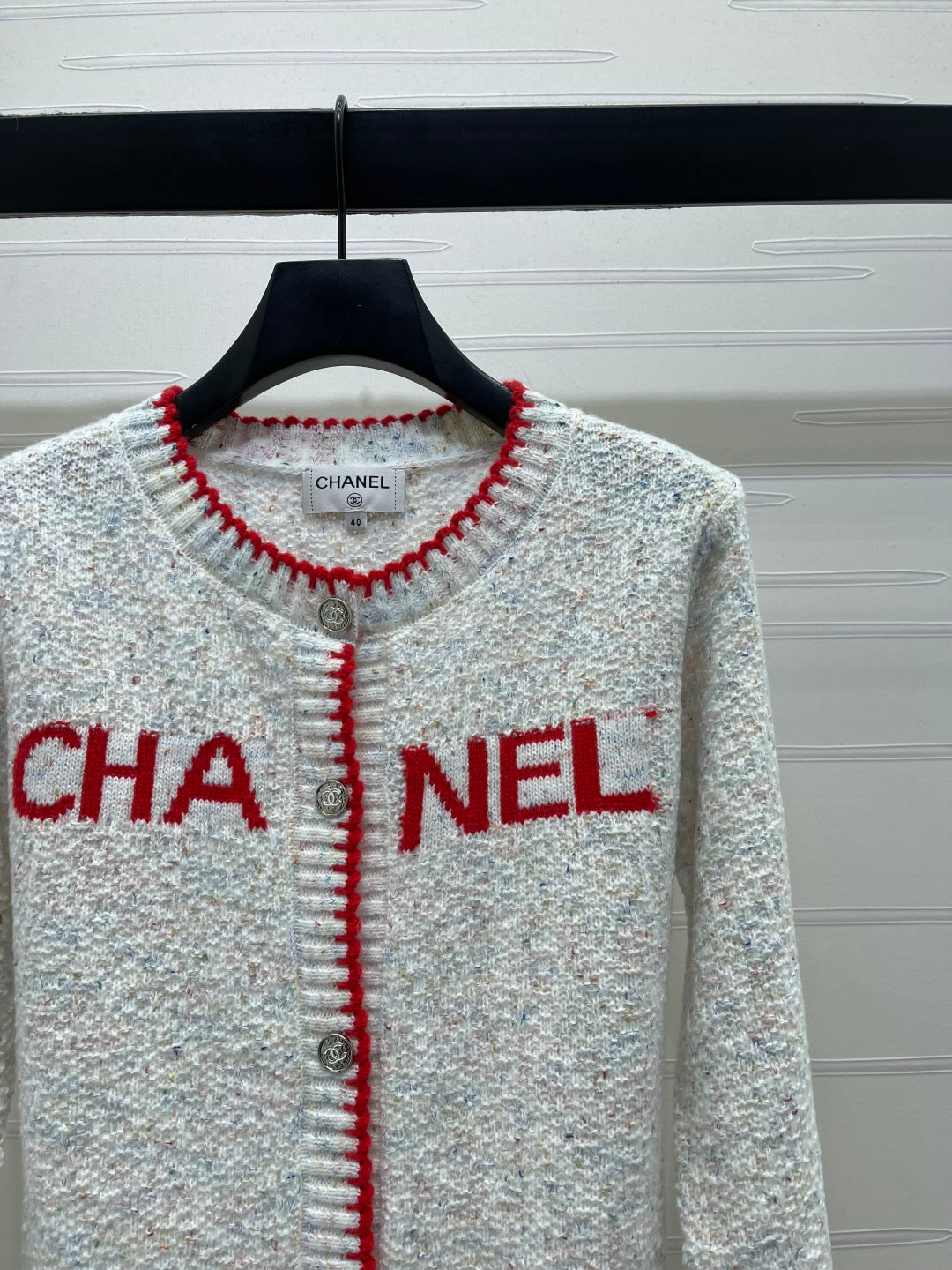 CC 26s Color-Blocked Woven Crew Neck Cardigan Grey Red 344112