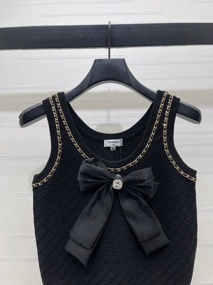 CC 26 Spring/Summer Top Black Wool Yarn 343439