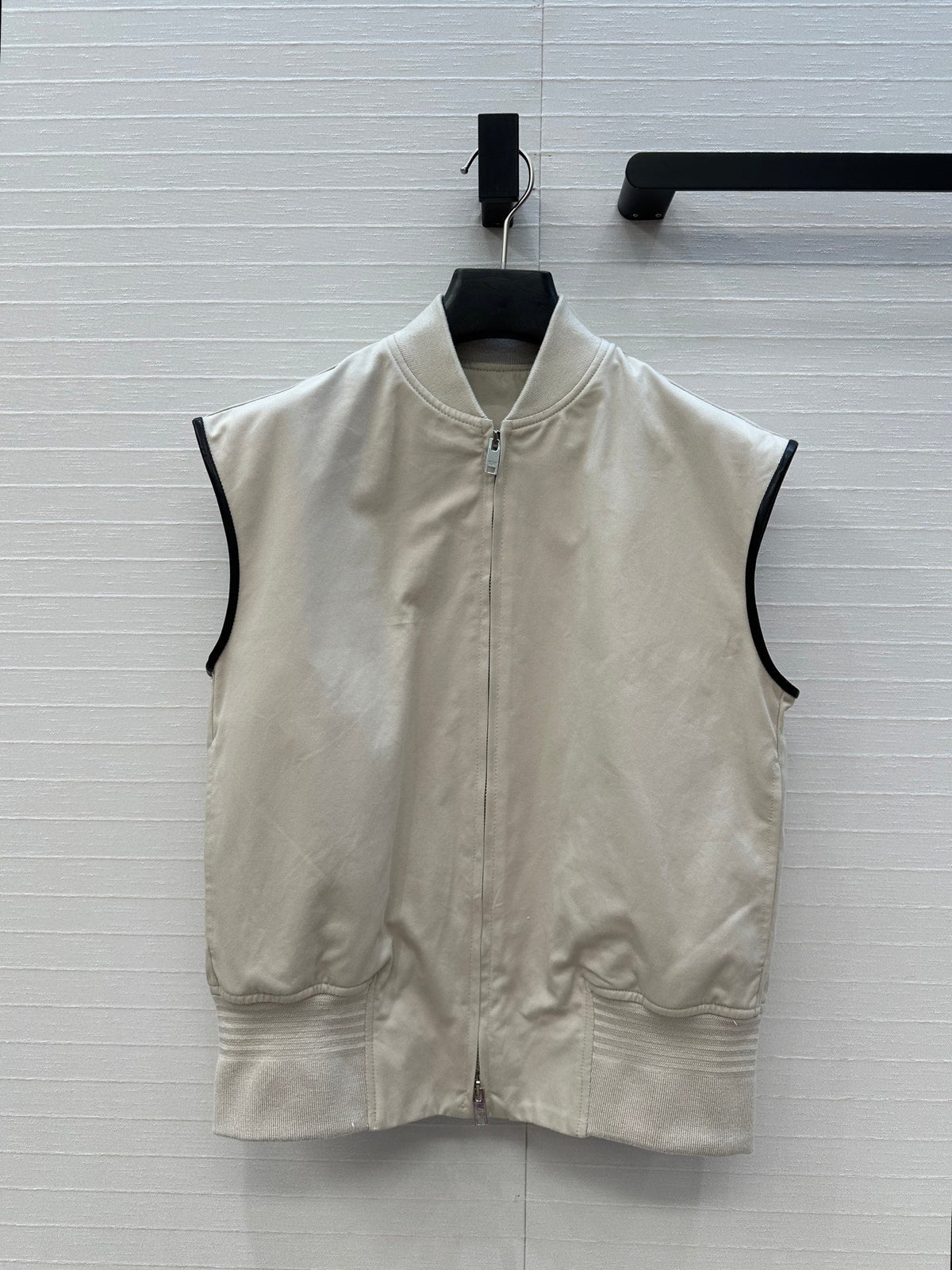 BV Sleeveless Vest Jacket in Ivory White Cotton
