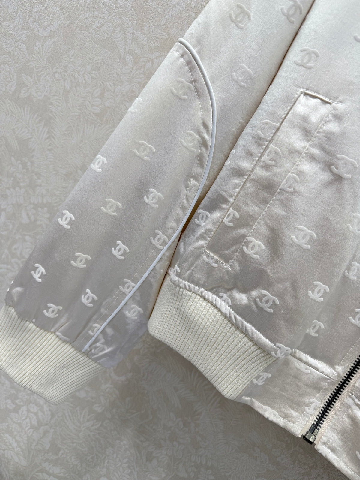 CC 26s Jacket White Satin 353037