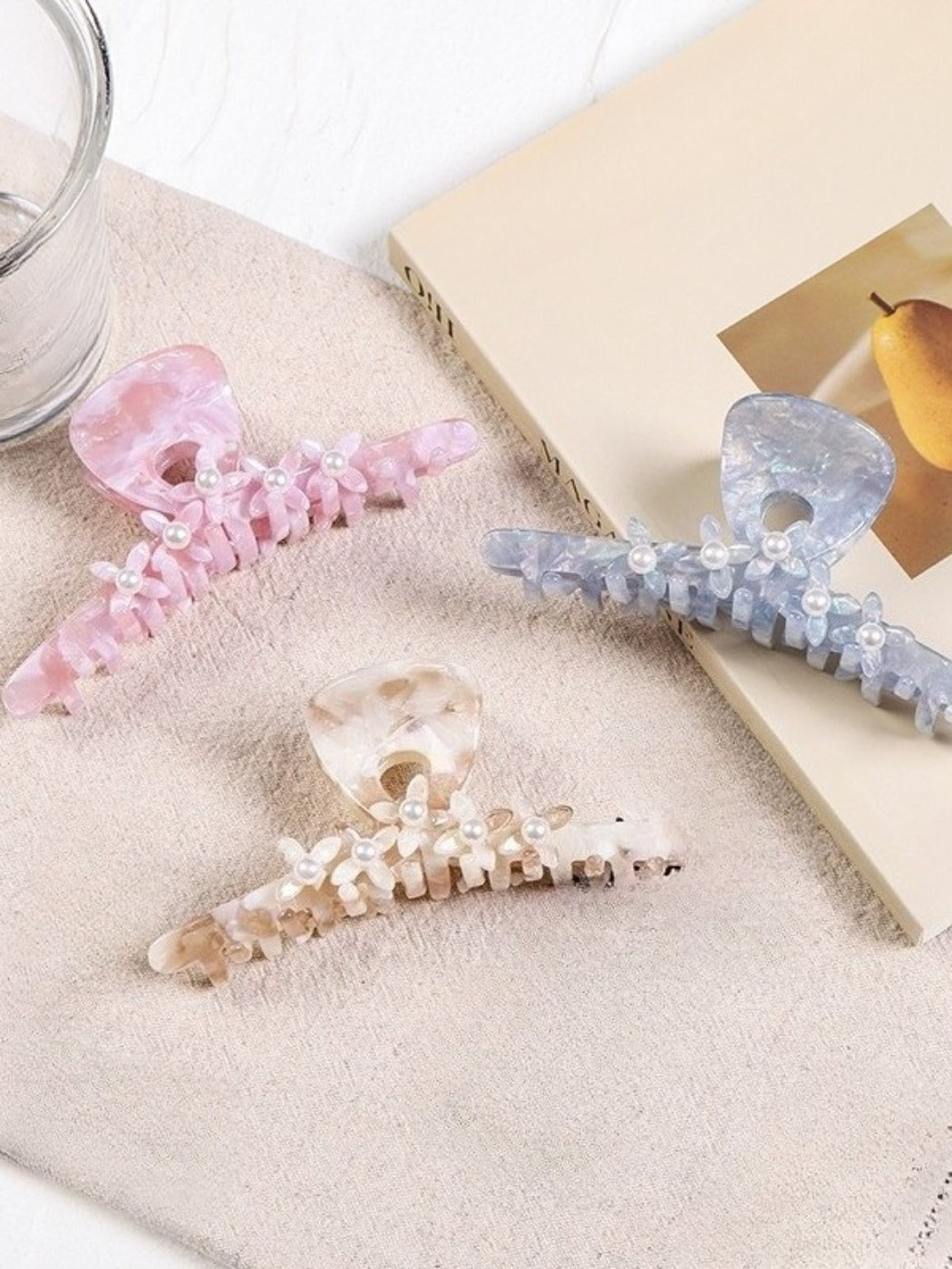 Clio - White-Beaded-Flower Hair Clip