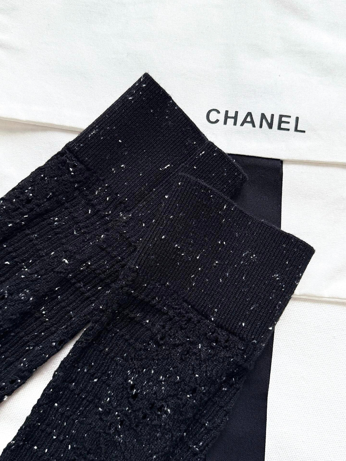 CHANEL SWEATER STYLE 82