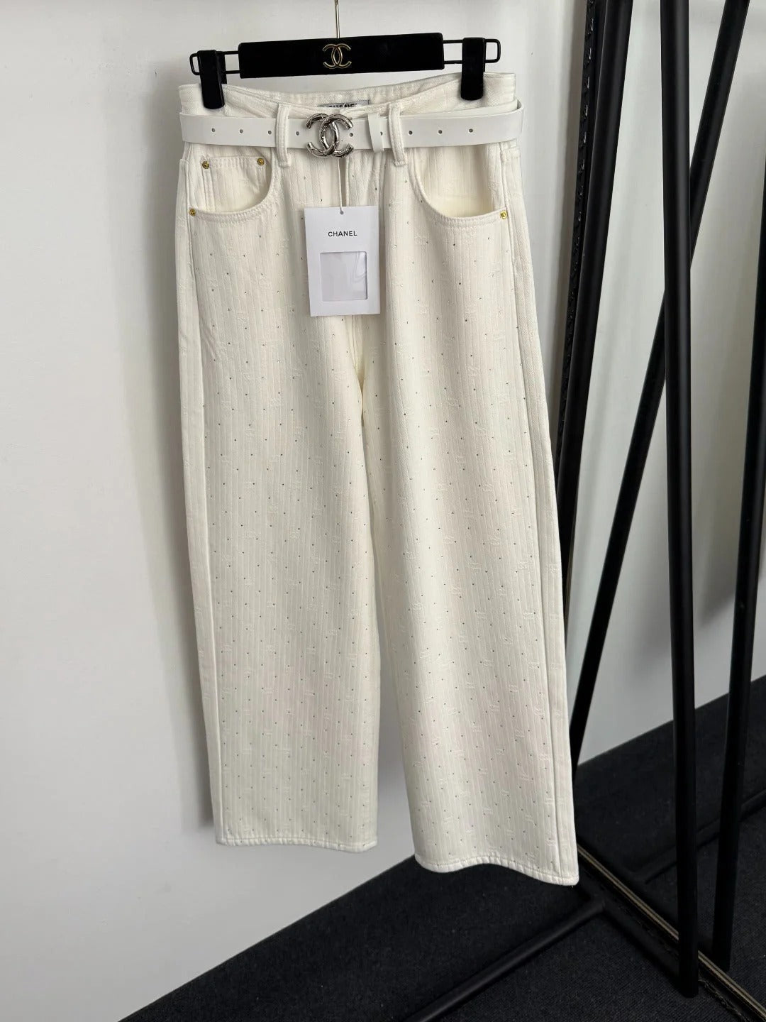 CHANEL 25S HIGH-WAISTED FLEECE-LINED JEANS 564
