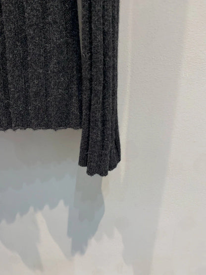 MIUMIU CARDIGAN STYLE 753