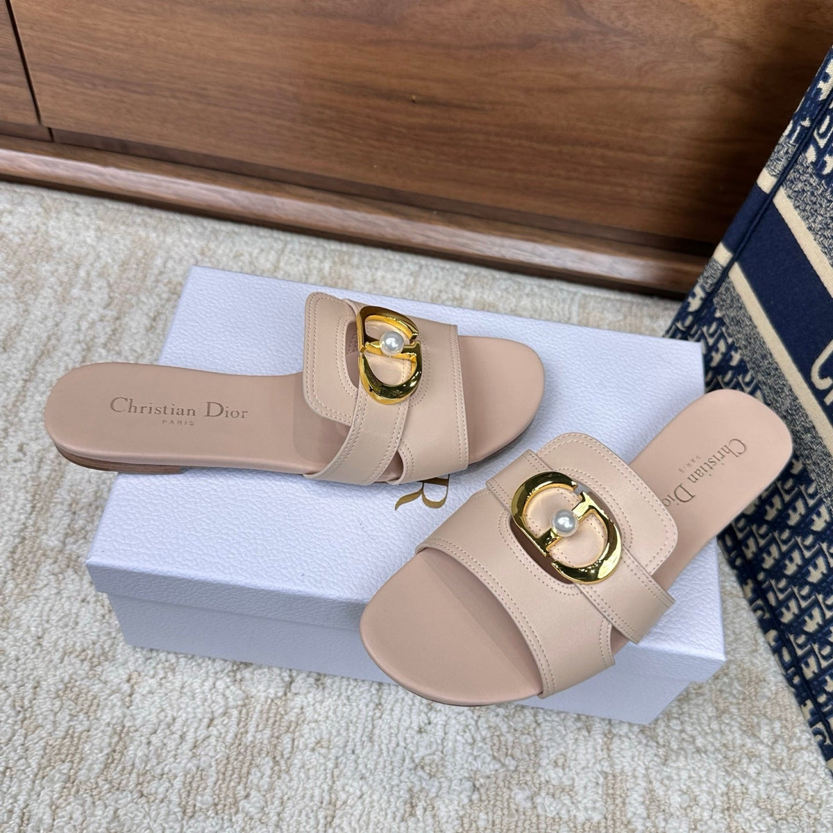 CD Montaigne Sandals Light Pink in Calfskin 598172
