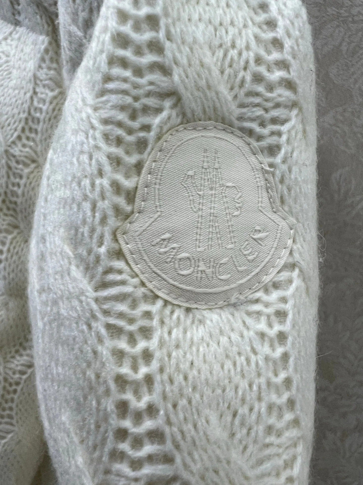MONCLER 25S JACKET IN WHITE 095