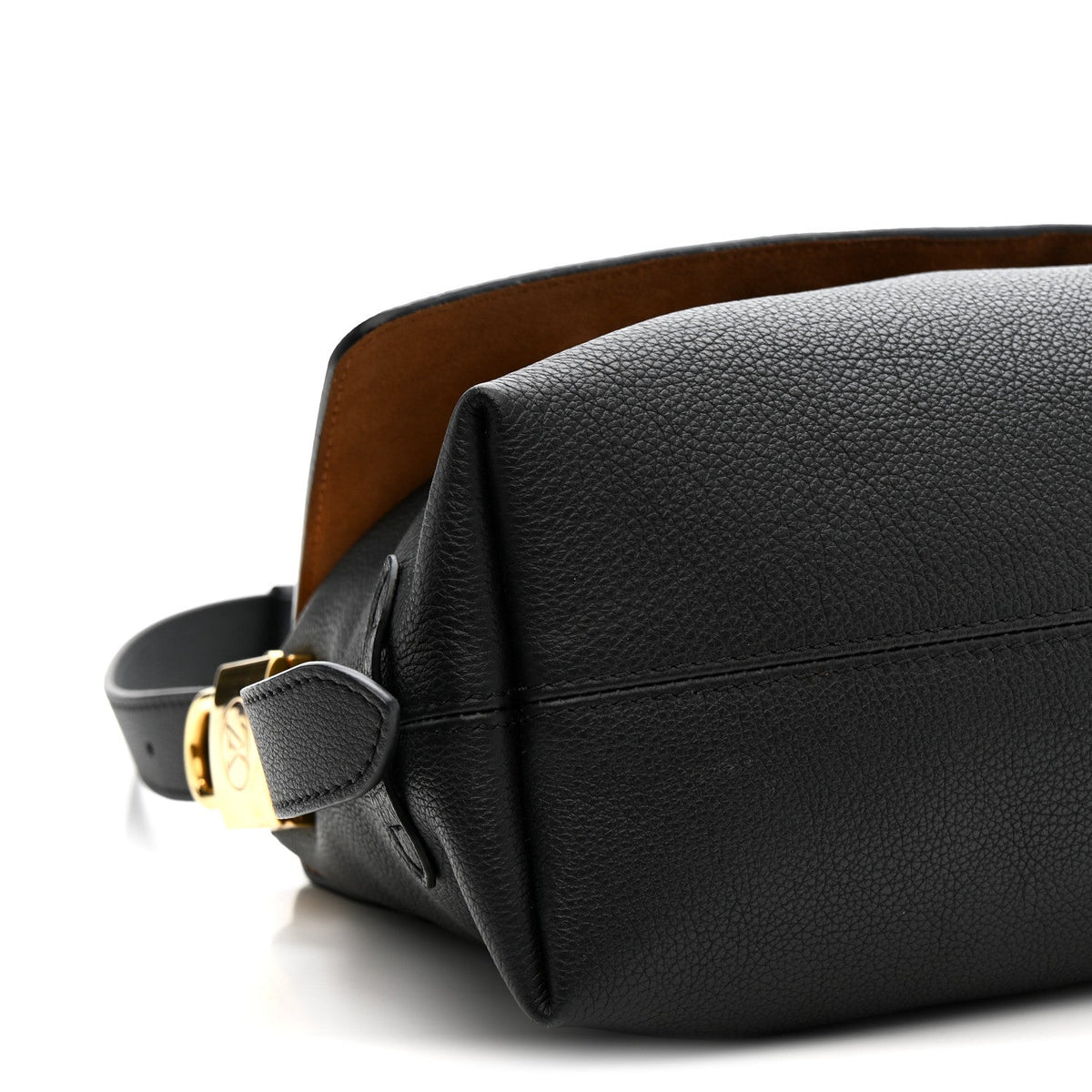 Grained Calfskin Low Key Messenger Black