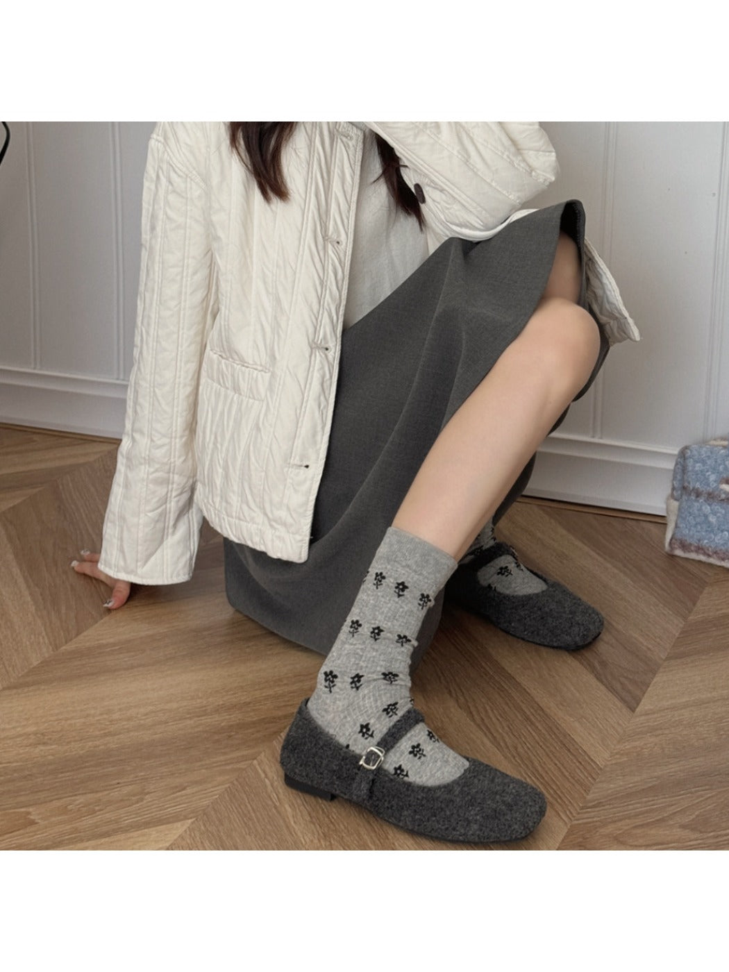 Rufia - Gray Floral Bow Mid-Calf Socks for Women