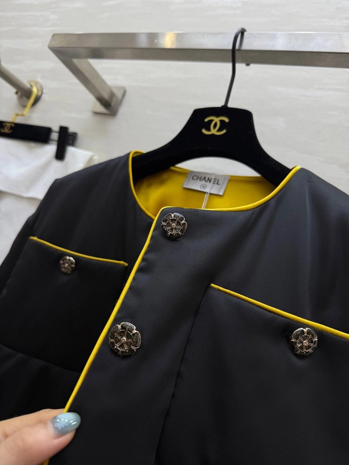 CHANEL 25S JACKET 484