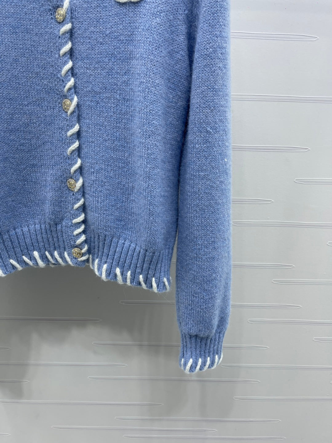 CC 26s Crochet-Trimmed Crew Neck Cardigan Blue Knit 343630