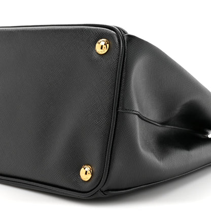 Saffiano Medium Galleria Double Zip Tote Black