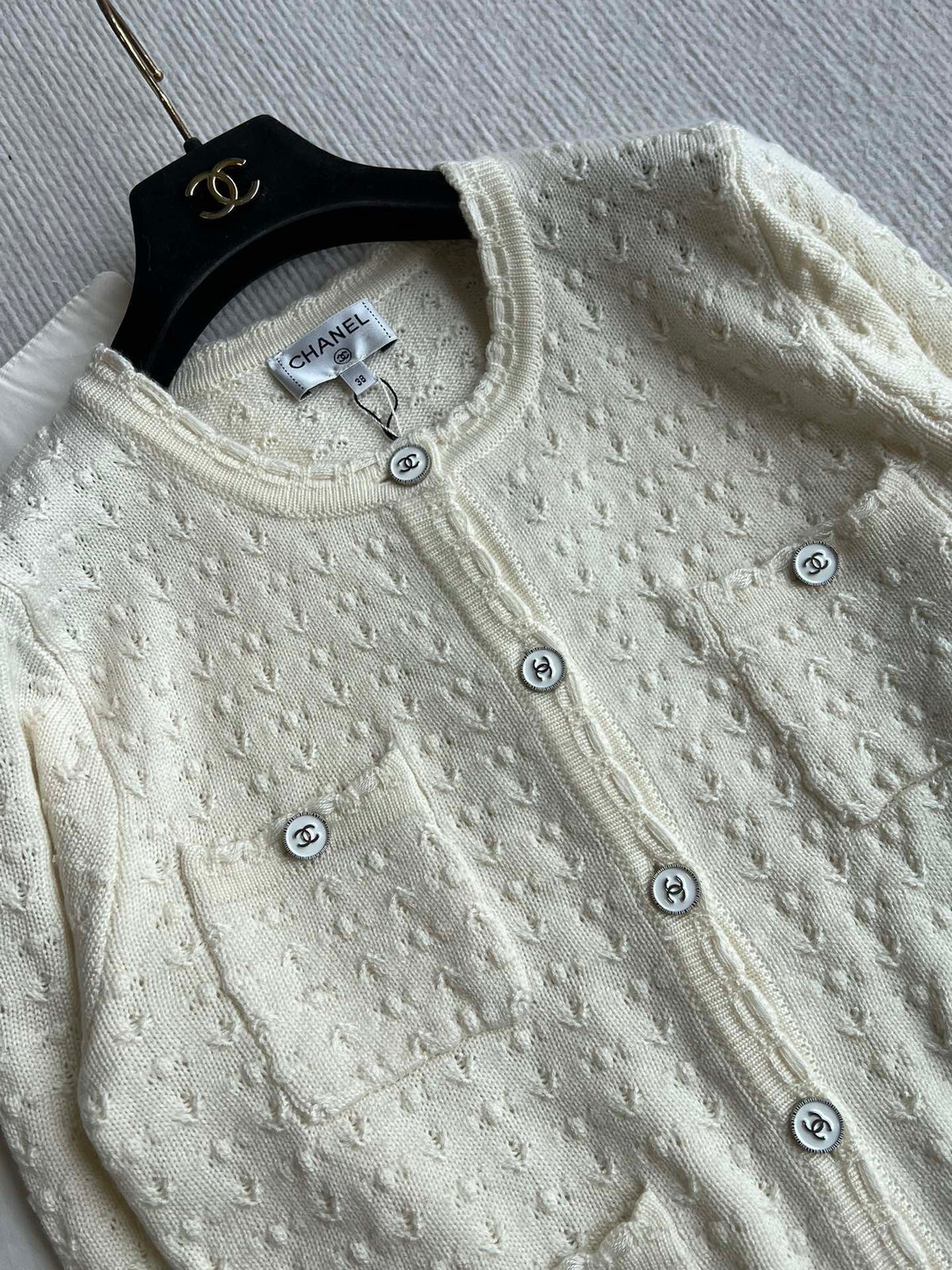 Chanel 25P Cardigan Beige Cashmere 220196