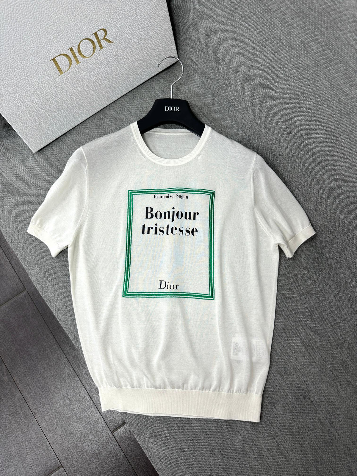 CD Book Cover Short-Sleeved Sweater White Green Silk 349496