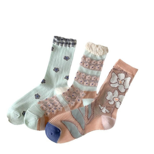Rufia - Lace Flower Color-block Crew Socks - Sweet &amp; Retro