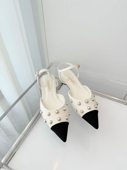 CC 26 Heeled Slingback With Pearl Toe White in Lambskin 597325