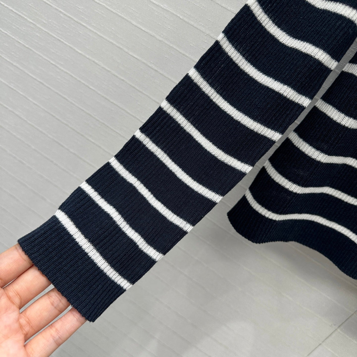CD 25 Cardigan Black Linen Cashmere
