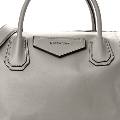 Soft Calfskin Medium Soft Antigona Pearl Grey