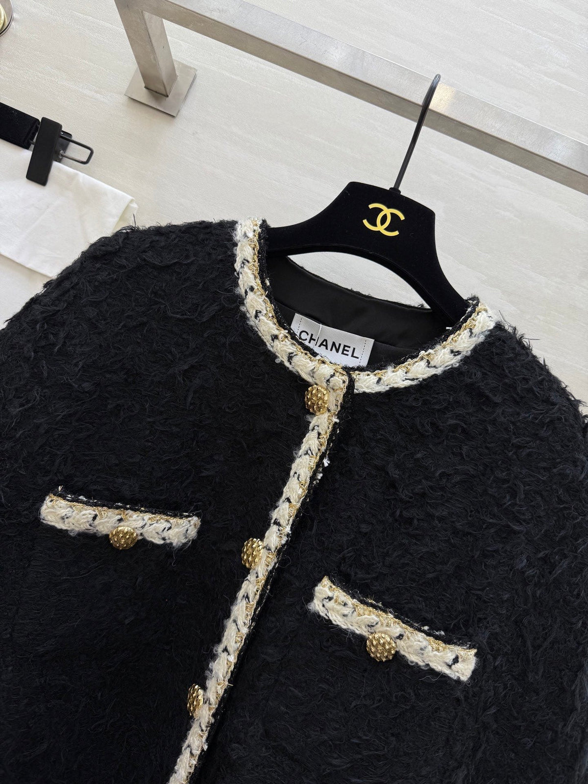 CC FW 25/26 Cape Black White Tweed 343347