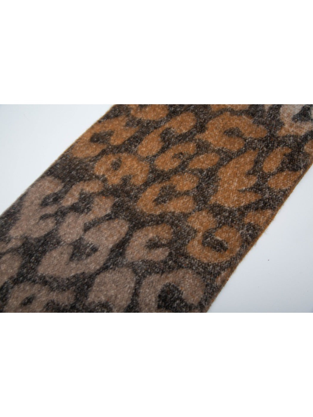 Scarvii - Winter Tassel Scarf with Leopard Patterns