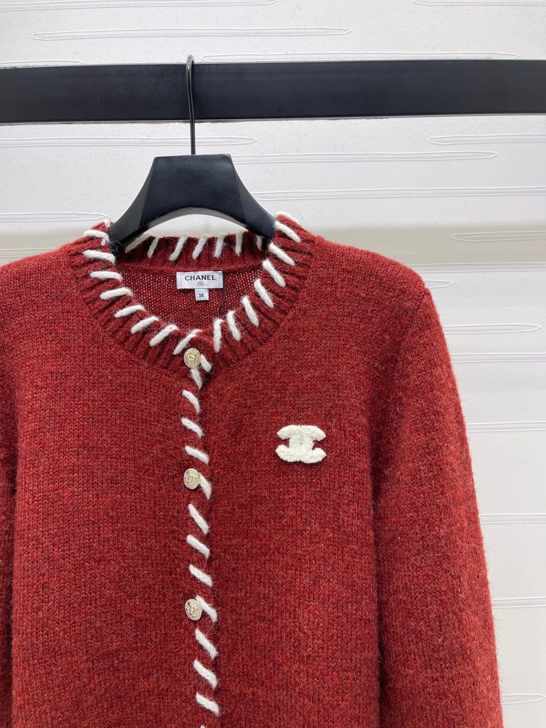 CC 26s Crochet-Trimmed Crew Neck Cardigan Red Knit 343631