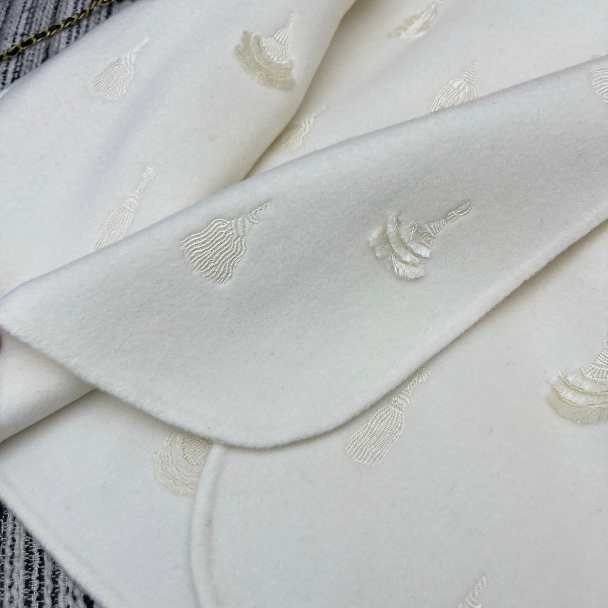 HM 25FW Hooded Double-faced White Cashmere Short Coat