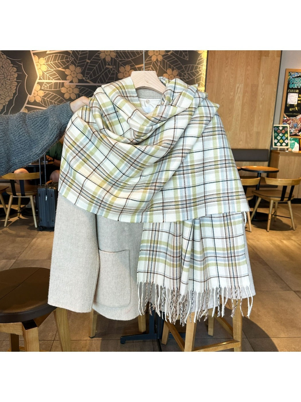 Scarvii -  Scarf with Color-Block Fringe