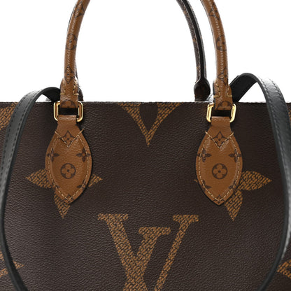 Reverse Monogram Giant Onthego MM