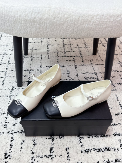 CC 25B MaryJane Shoes Black White Sheepskin