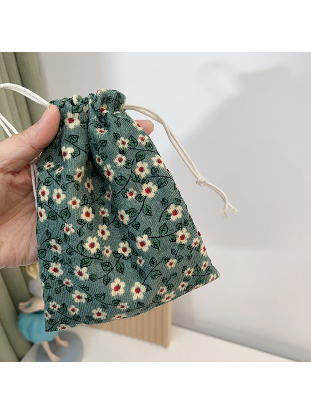 Cosbai - Floral Drawstring Pouch - Mini &amp; Portable