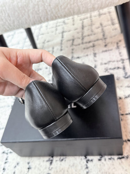 CC 25B MaryJane Shoes Black Sheepskin