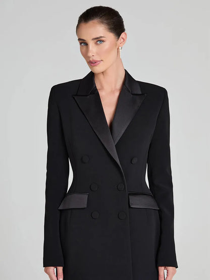 Naomi Double-breasted Blazer In Black
