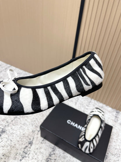 Chanel 26 Tiger Print White Black Ballet Flat in Sheepskin Wool 591376
