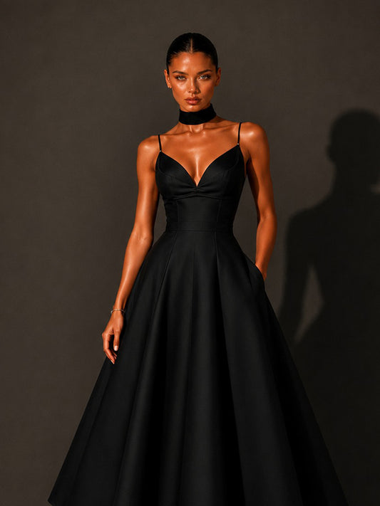 Ruby Retro-Elegant V-Neck Midi Dress In Black
