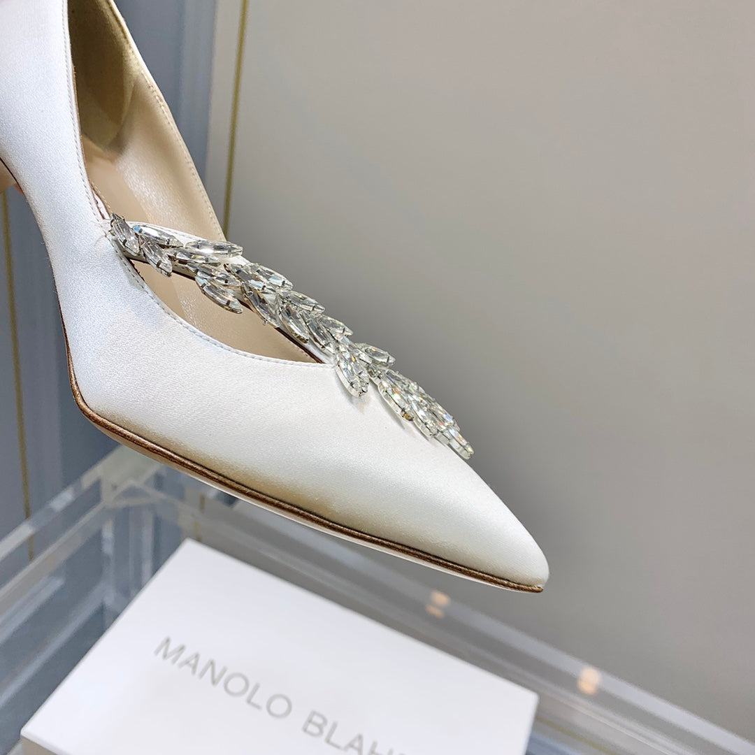 Manolo Women's Nadira Pumps 70 White Satin