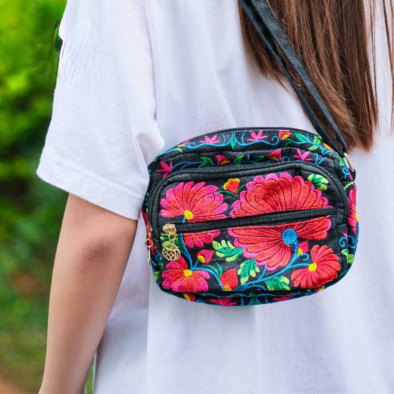 Ethnic Embroidered Multi-Layer Bag Ladies Embroidered Casual Cloth Bag.