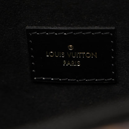 Reverse Monogram Pochette Metis