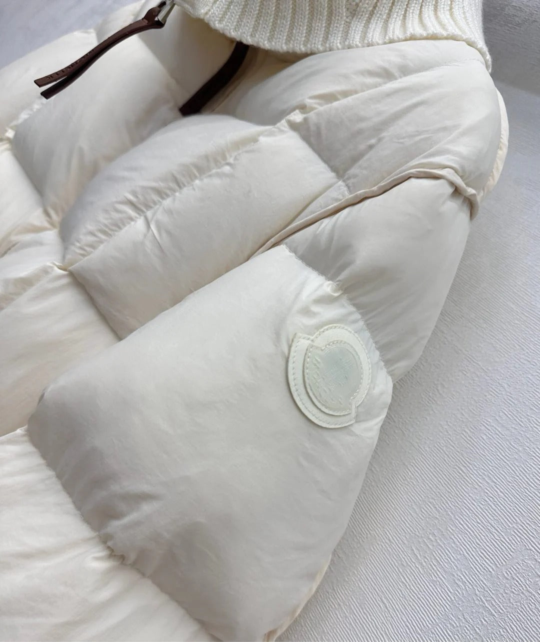 MONCLER 25S JACKET IN WHITE 090