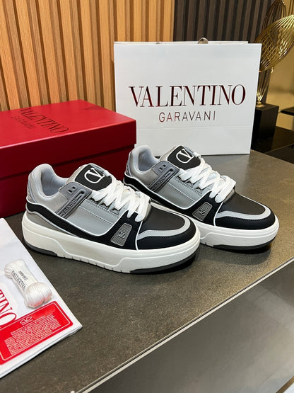VT 25S Couple Sneakers Black Gray Calfskin 563119