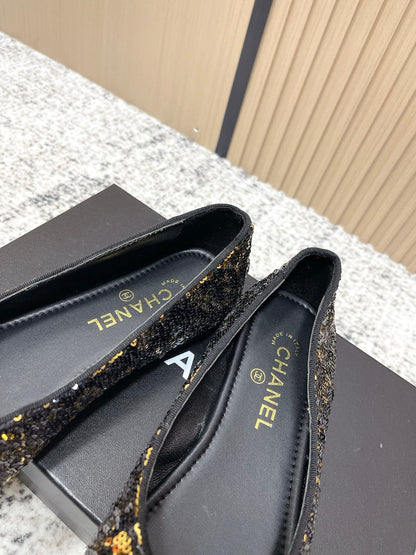 Chanel Coco Mark Ballet Flat Black with Gold in Lambskin 591379