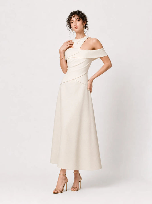 Lila Elegant Off-Shoulder Maxi Dress with Fitted Waist