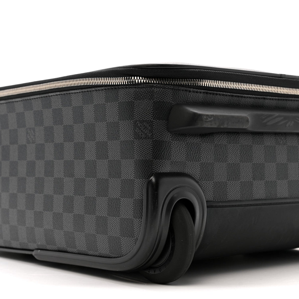 Damier Graphite Pegase 45