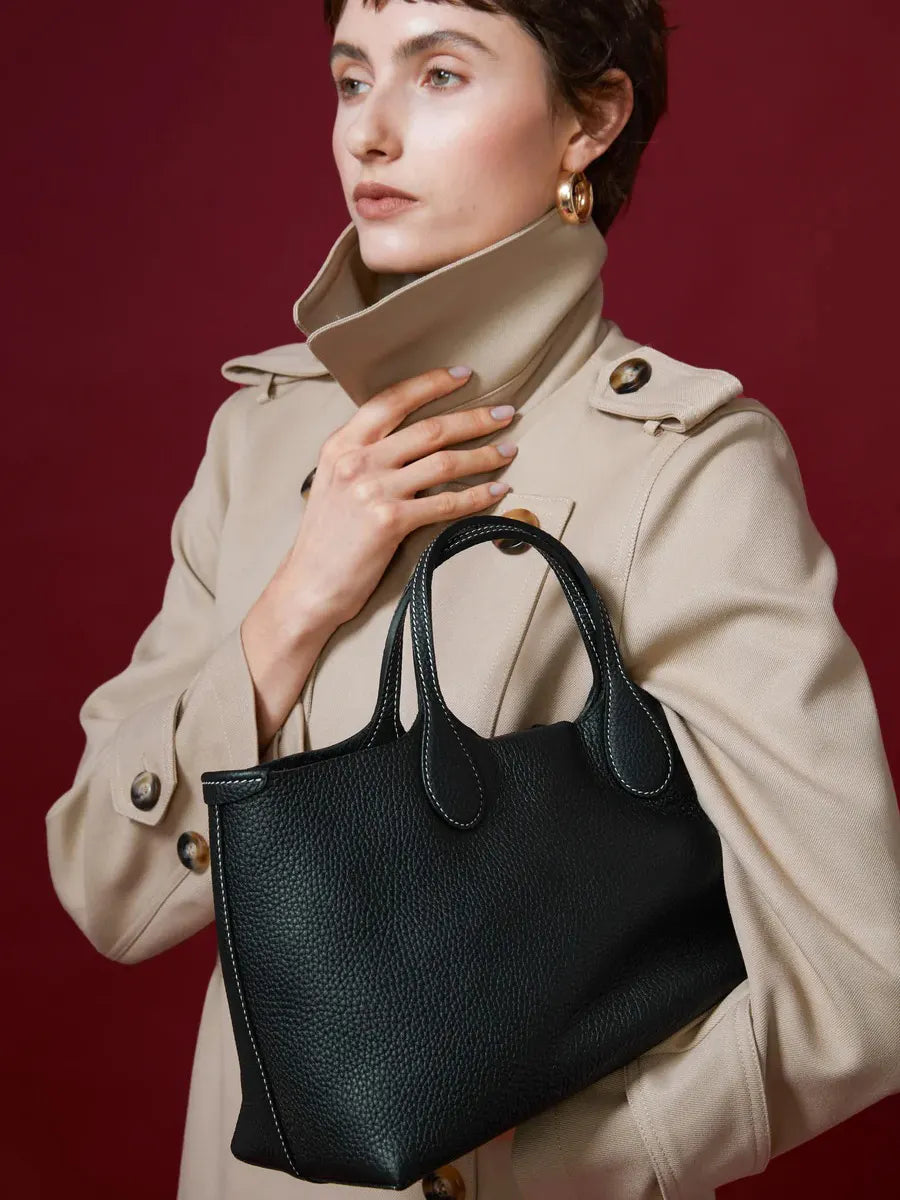Evaline Tote M Bag in Leather