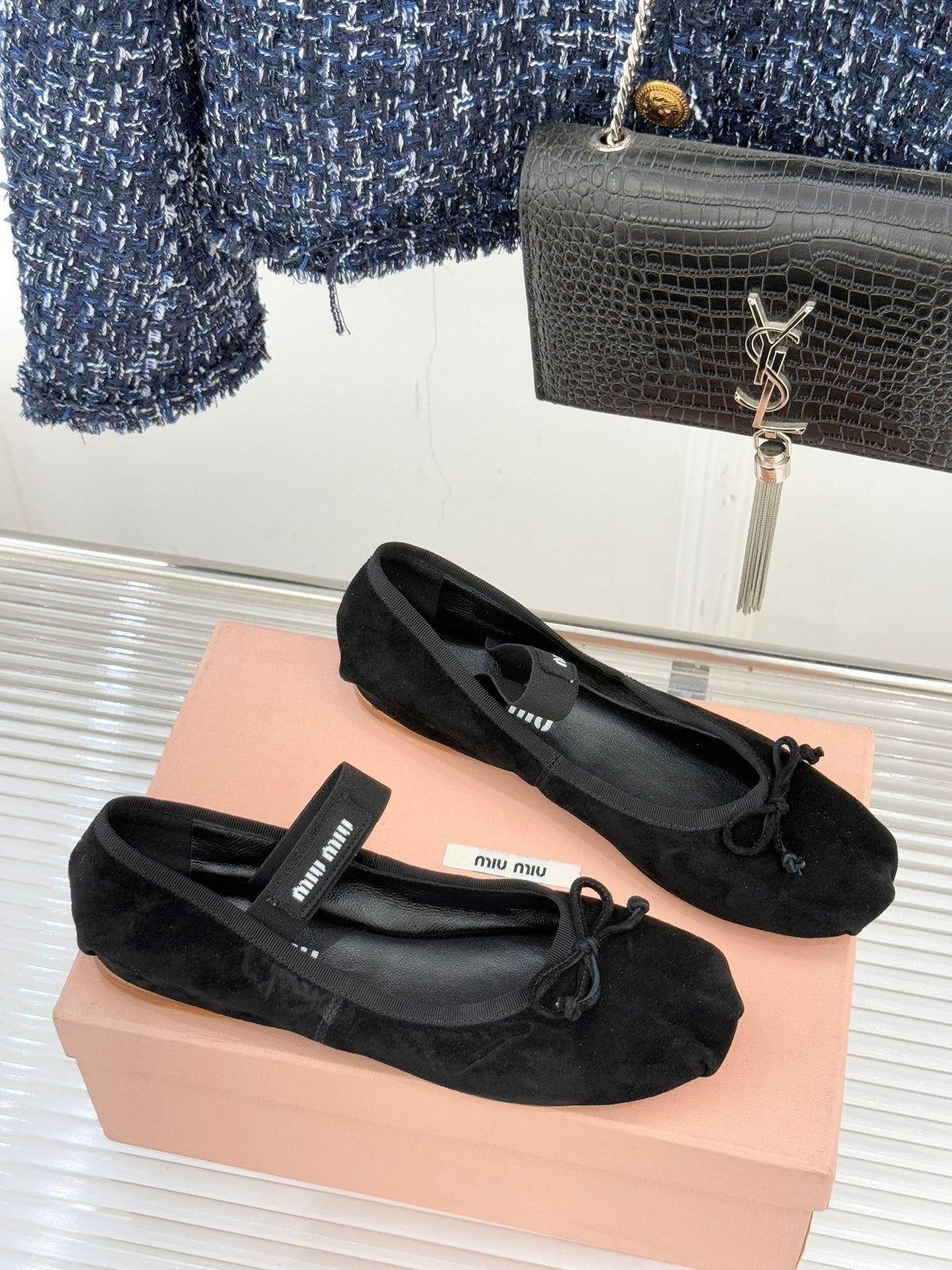Miu Classic Bow Letter Ballet Flat Black Suede 571003