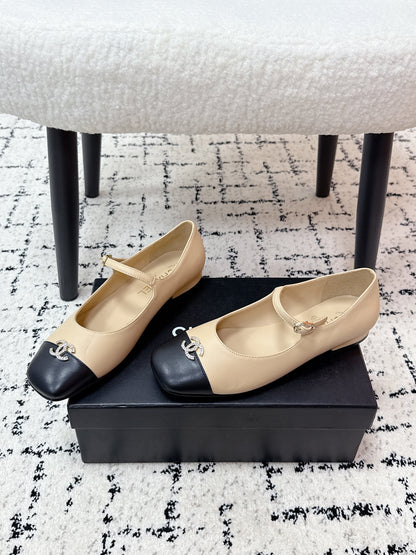 CC 25B MaryJane Shoes Black Beige Sheepskin
